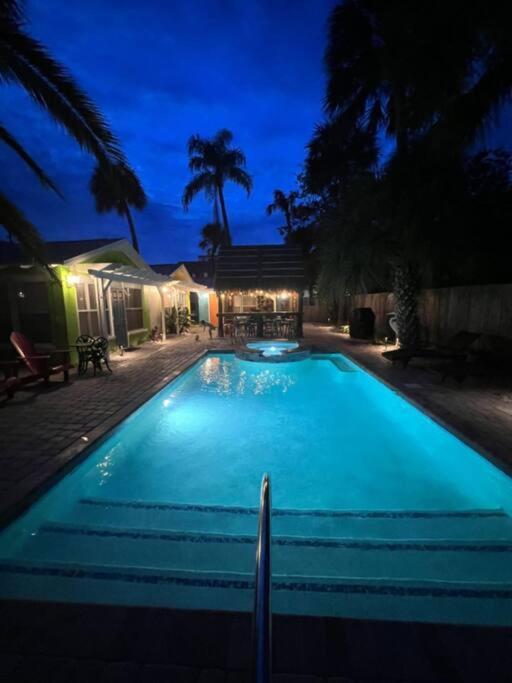 Seaside Retreat Cottages #2. Clearwater Beach Exteriör bild