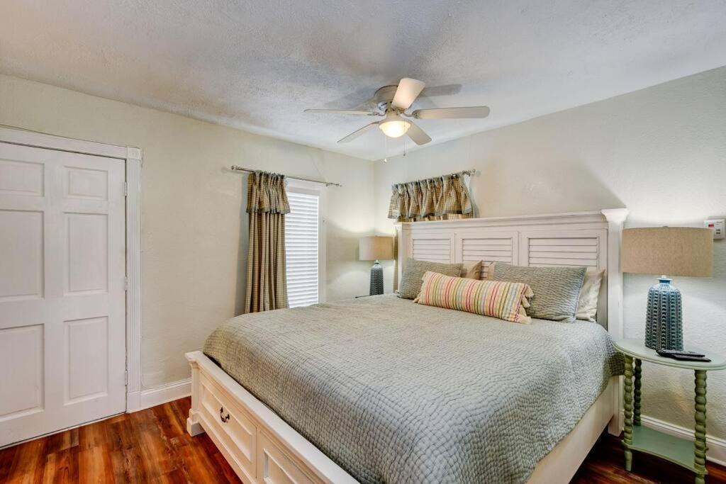 Seaside Retreat Cottages #2. Clearwater Beach Exteriör bild