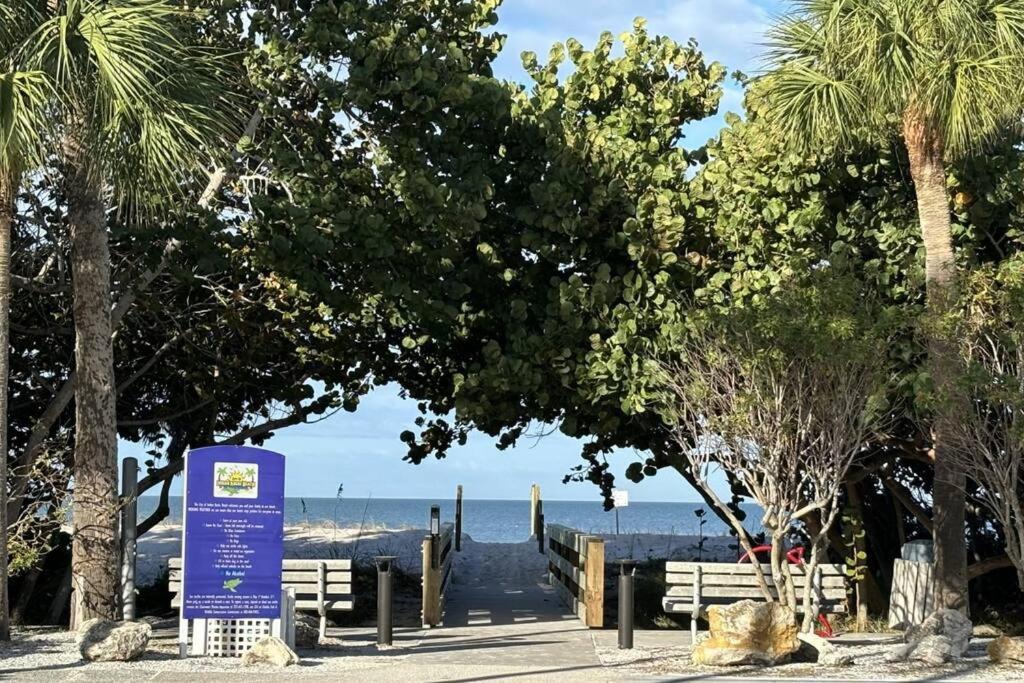 Seaside Retreat Cottages #2. Clearwater Beach Exteriör bild